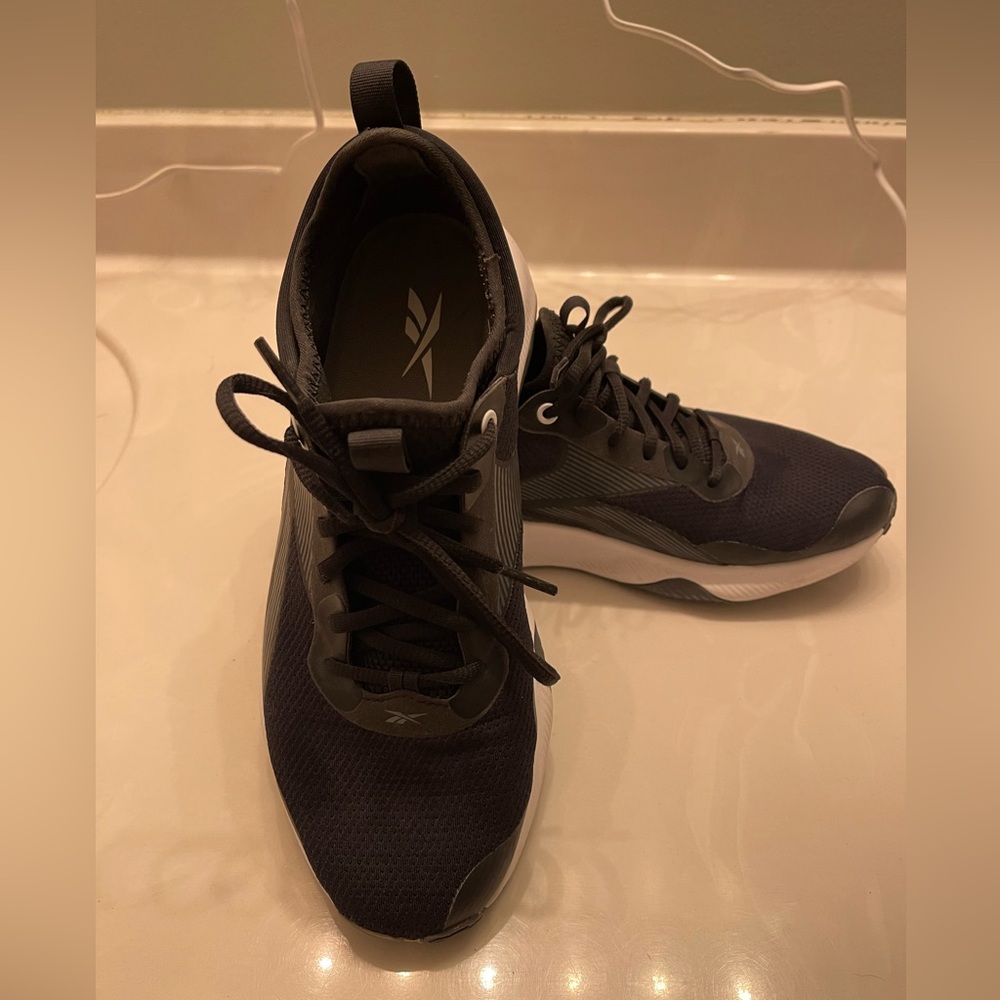 Gently worn, Reebok Women’s 8.5 HIIT Floatride black running shoe